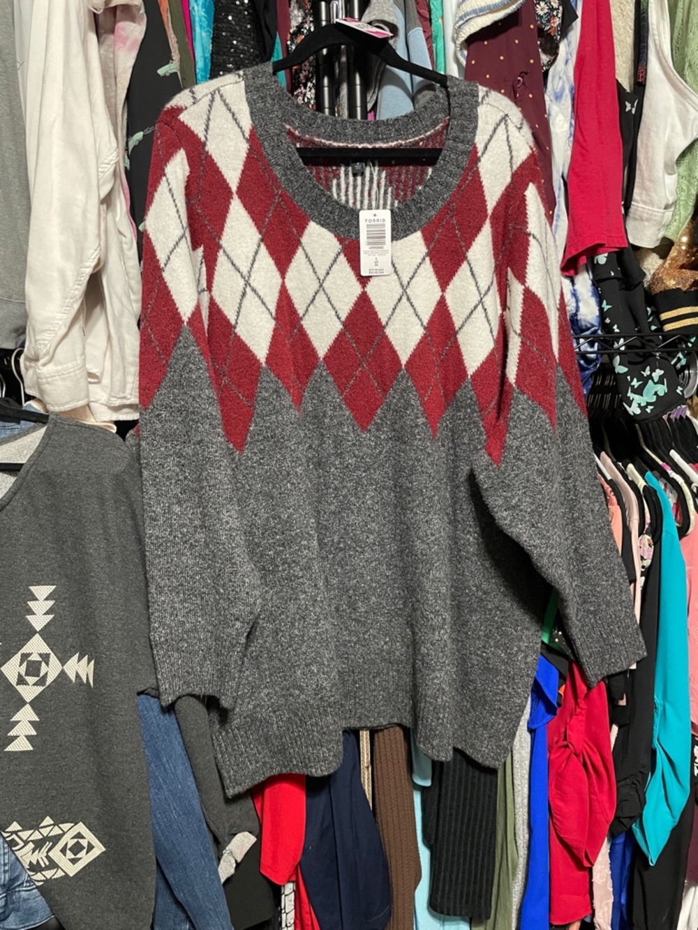 #498 size 4?Torrid NWT Gray Sweater with Burgundy & White Stripe Detail